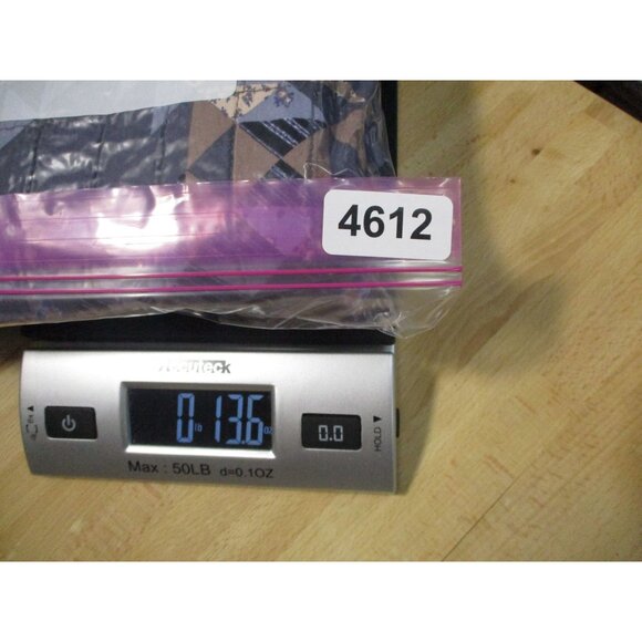 Universal Thread Womens Size - XXL Geometric Patchwork Sweatshirt - Picture 8 of 8